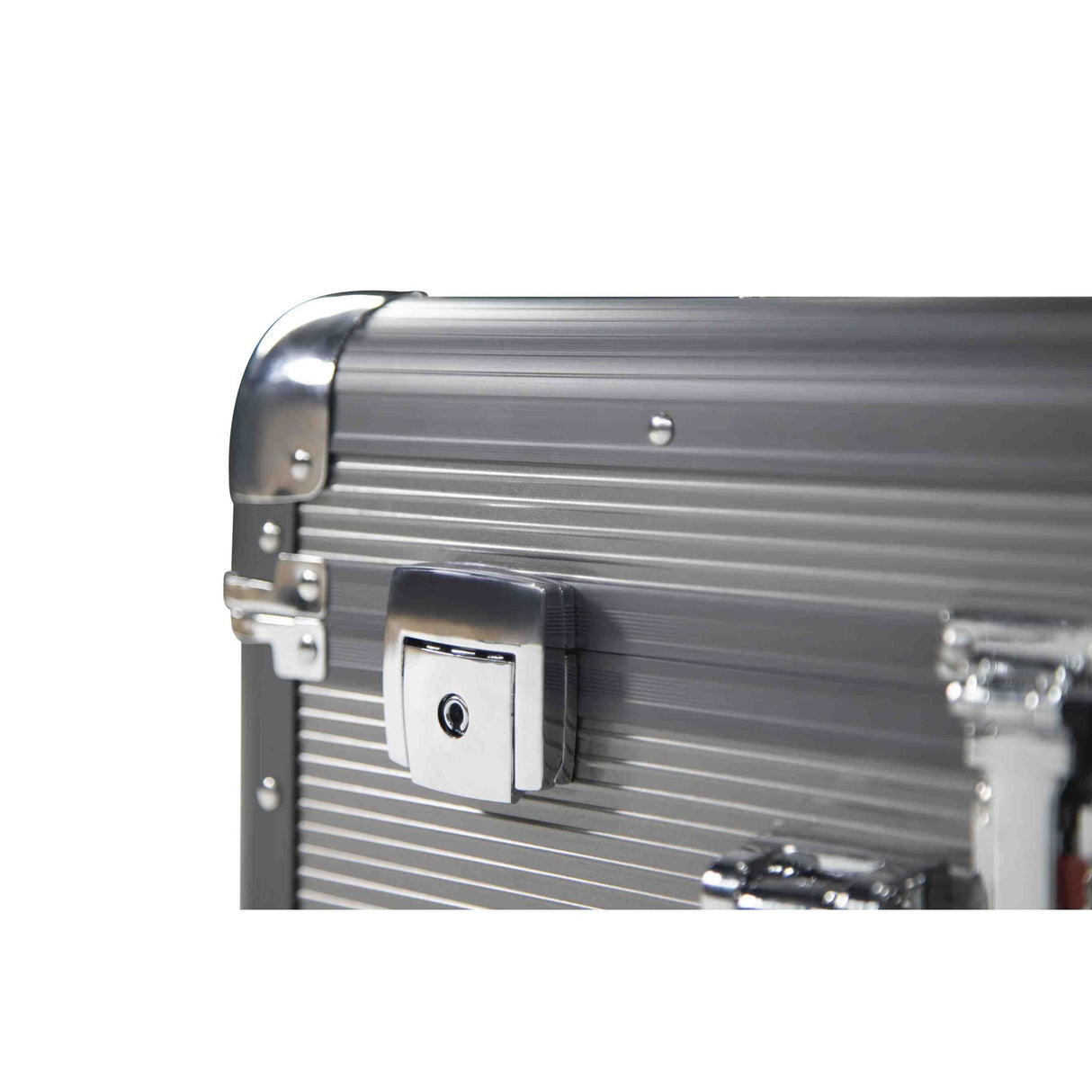 Caja Con Ruedas Aluminio 24" Sata