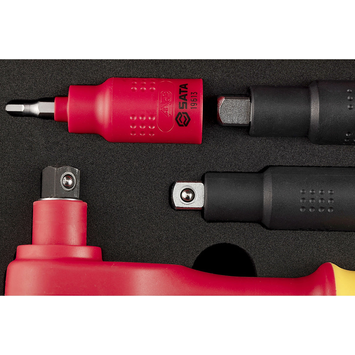 Juego Dados Hexagonal 3/8" Aislado VDE 8-22mm 16Pzs Sata