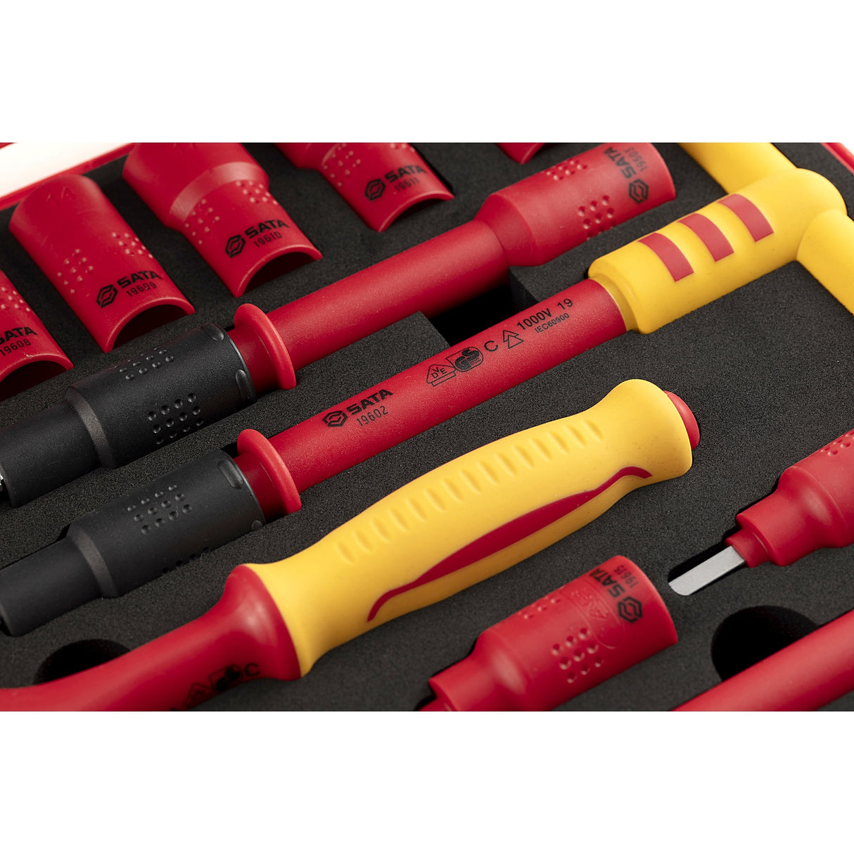 Juego Dados Hexagonal 3/8" Aislado VDE 8-22mm 16Pzs Sata