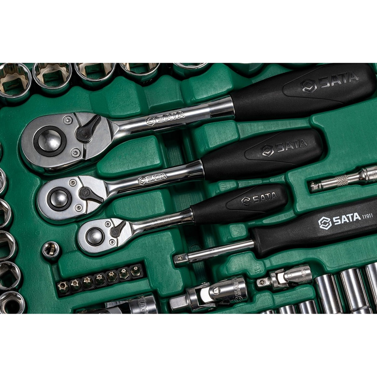 Juego Dados Hexagonal Completo 1/4"-3/8"-1/2" 150Pzs Sata